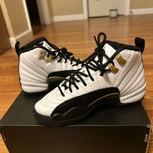 NWT- Air Jordan 12 Retro (GS)- size 3.5Y- white/metallic gold-black